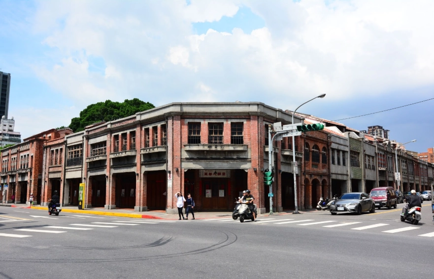剝皮寮老街：走進台北百年時光，交通、必逛與美食指南